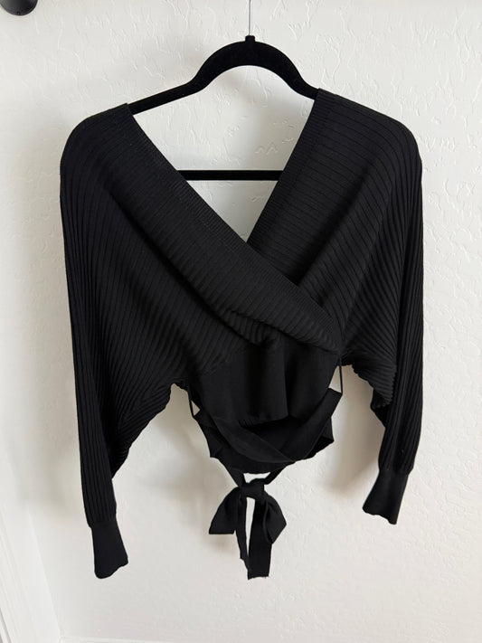 BLACK TIE TOP